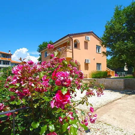 Fuer 3 Personen Ca 32 Qm In Liznjan, Istrien Suedkueste Von Istrien Apartment *